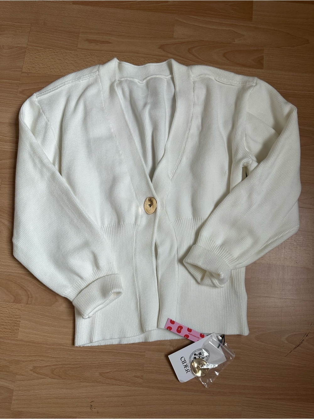 Cider Cream V-Neck Single Button Cardigan